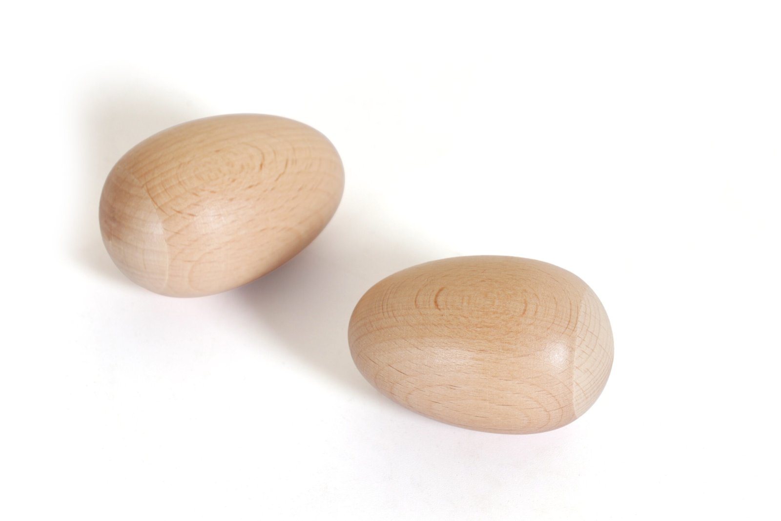 egg shakers M016-5 natural finish wooden pair