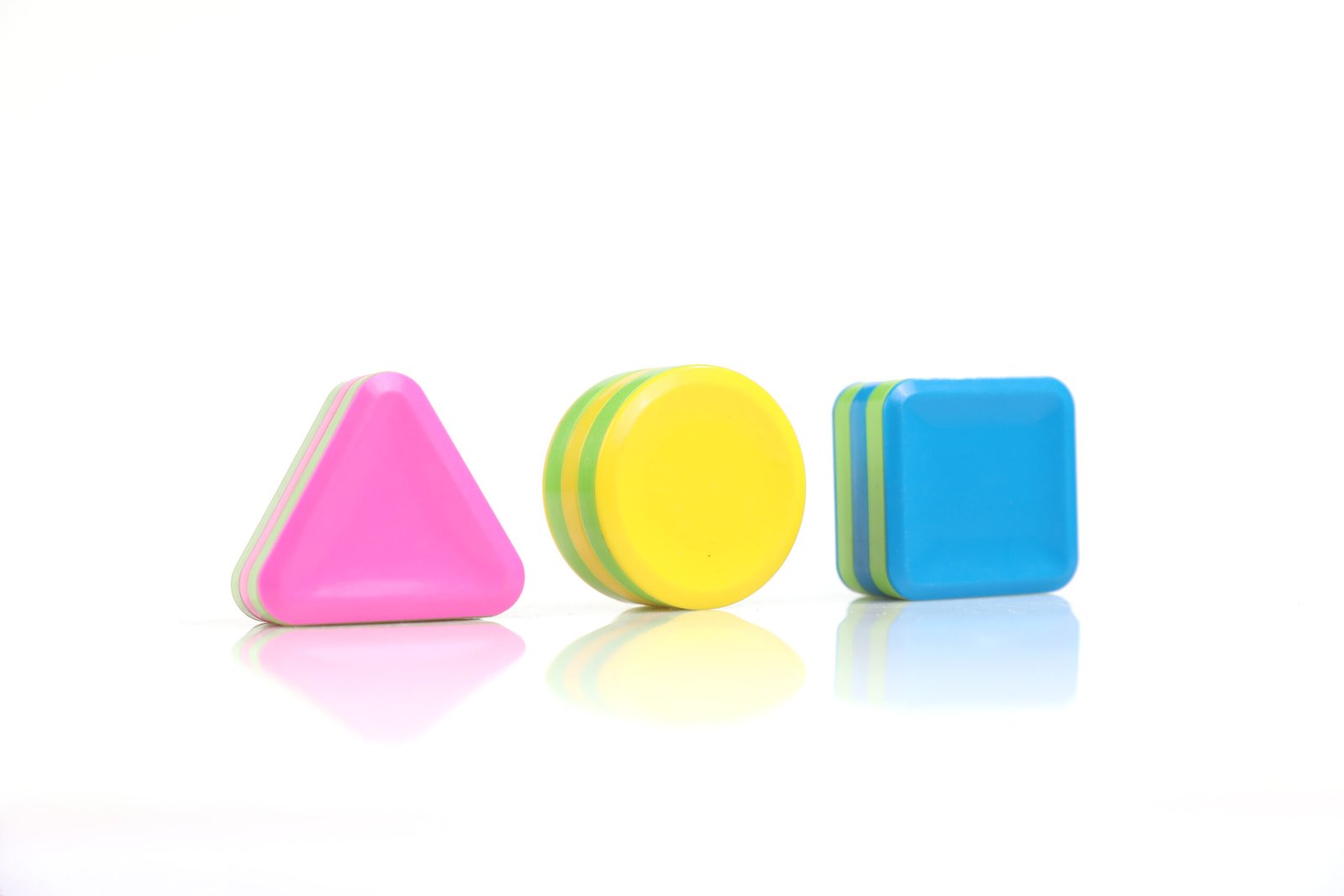 S054-1 plastic shakers set